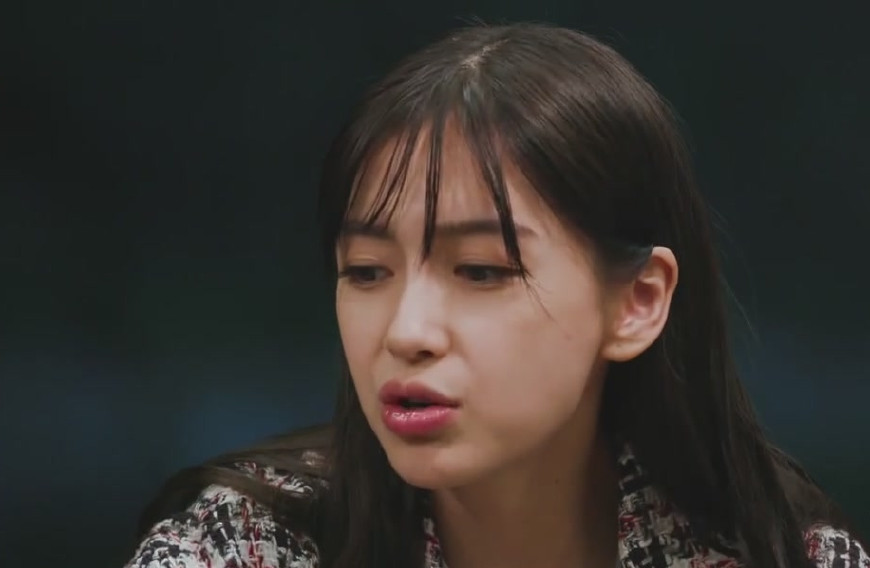 Angelababy上《向往的生活》贴双眼皮贴！强大的后期也救不了她了