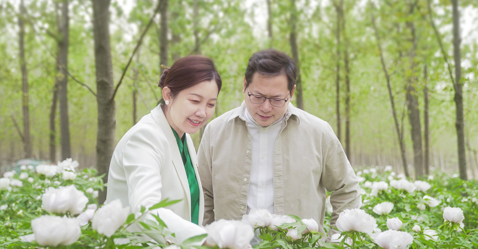北大夫妇荣登重庆卫视《谢谢你来了》护肤品专场首推花皙蔻